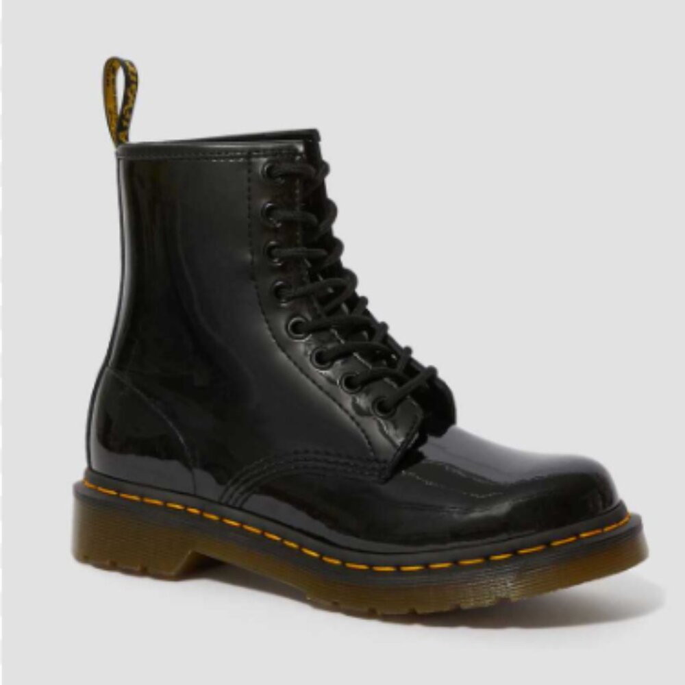 Dr. Martens AirWair Martens Original Boots Size 8 New